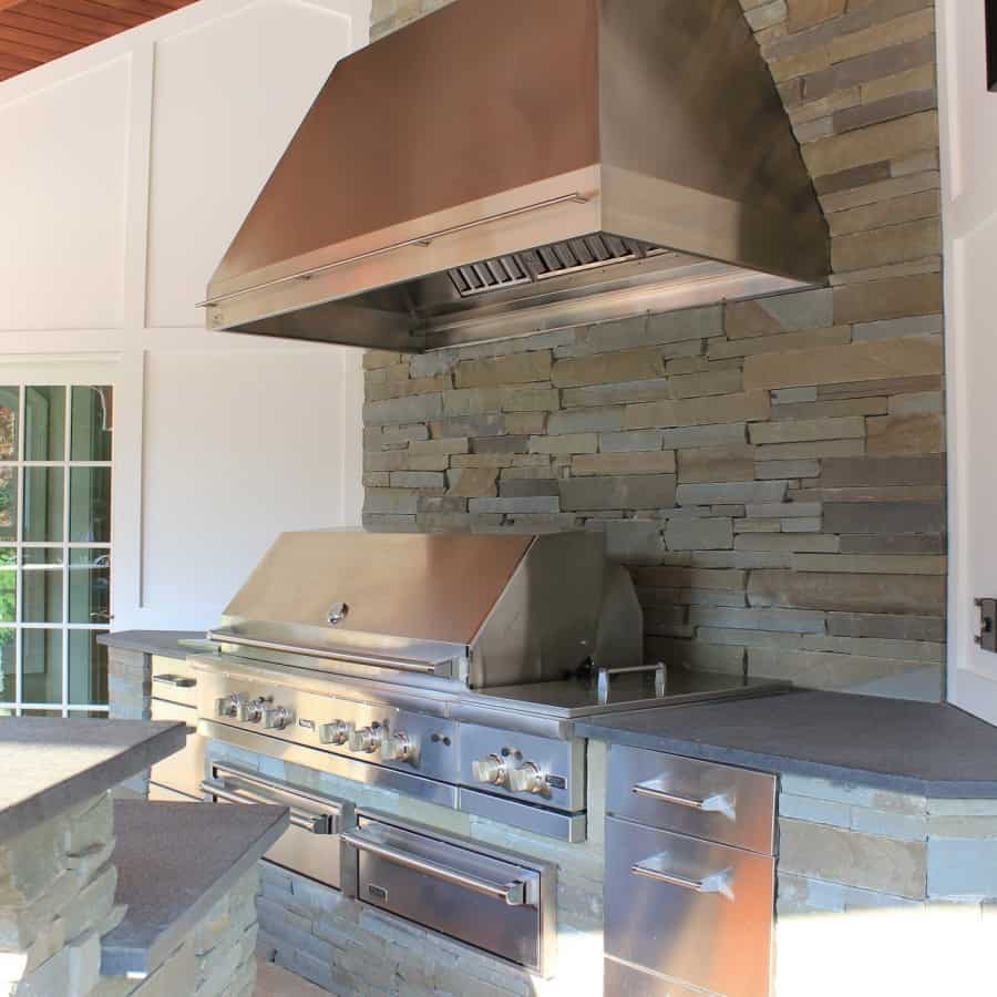 Outdoor Kitchen with Granite countertop - Old Westbury, Long Island NY