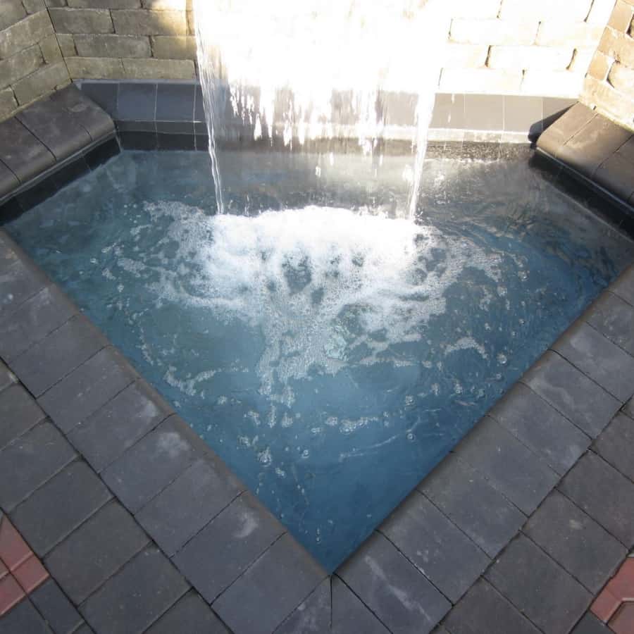 Gunite pool with 2' Sheer Descent - Dix Hills, Long Island NY