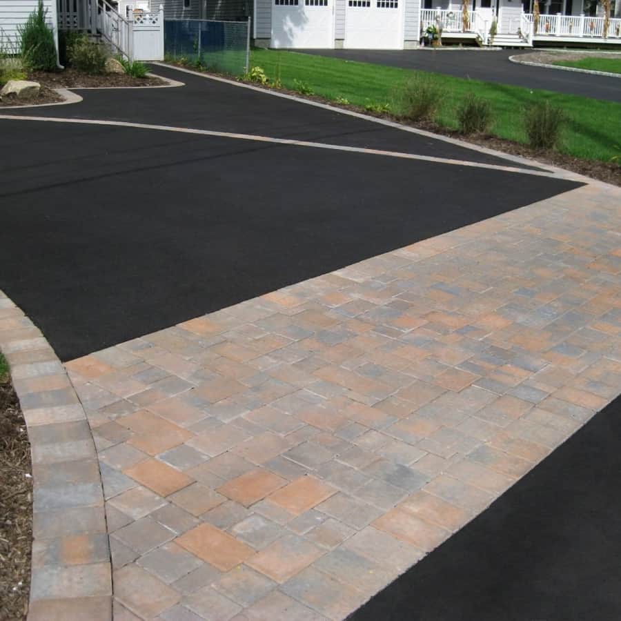 Asphalt Driveway - Cambridge Paver Apron and Inlays- Roundtable Collection - Color - Ruby Onyx - Dix Hills, Long Island NY